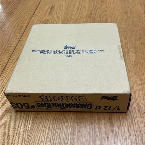 1986 GPK 72 ct. Button Box - Picture 12 of 12